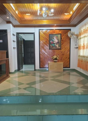 Land Below The Wind Mile 6 Homestay Sandakan